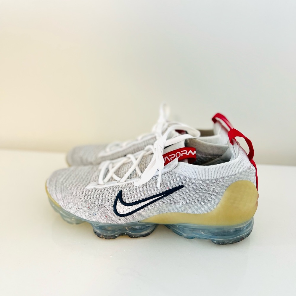Nike Air VaporMax sneakers - Picture 4 of 10